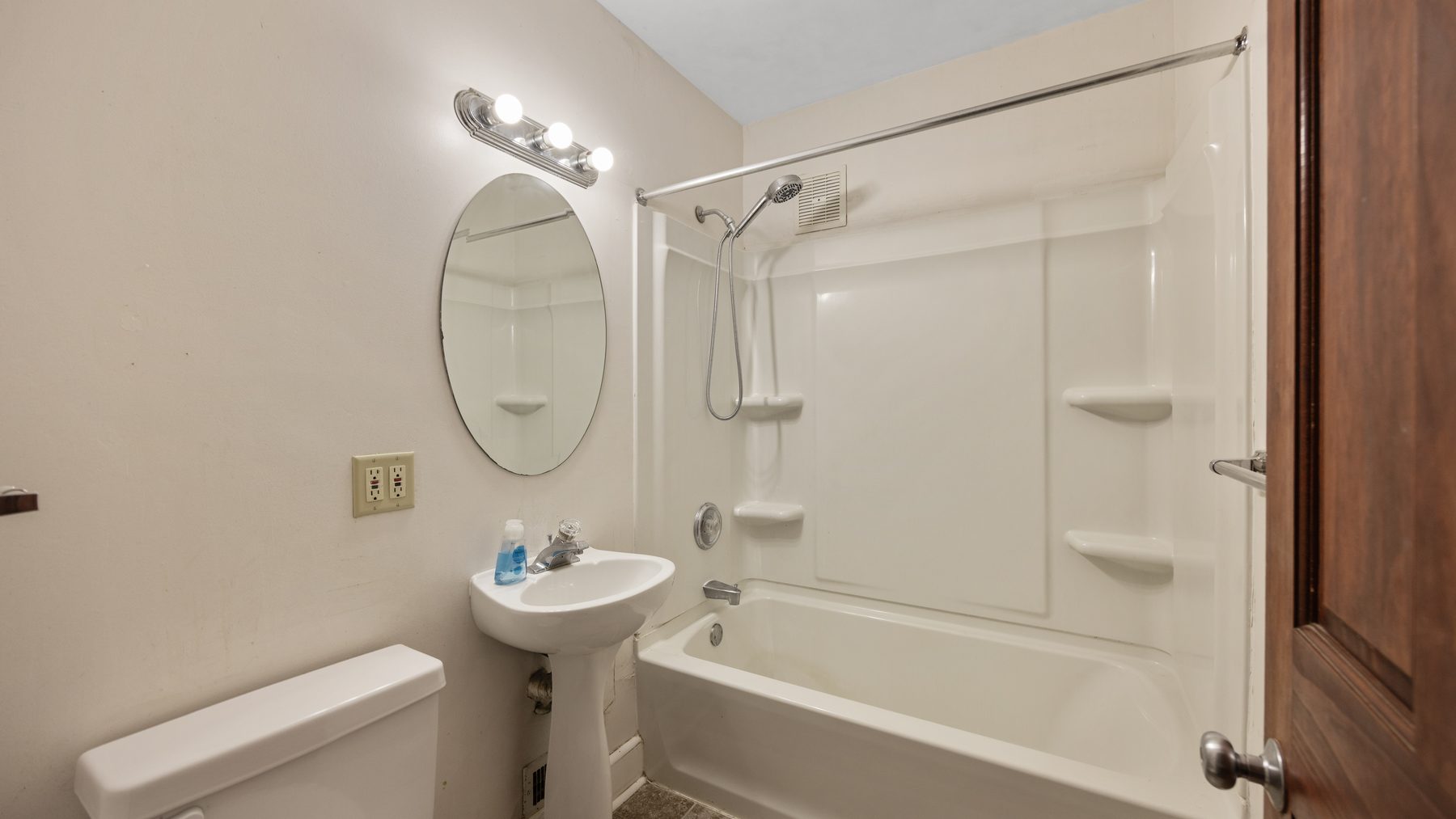 137 Redfield Place - bathroom with tub and shower
