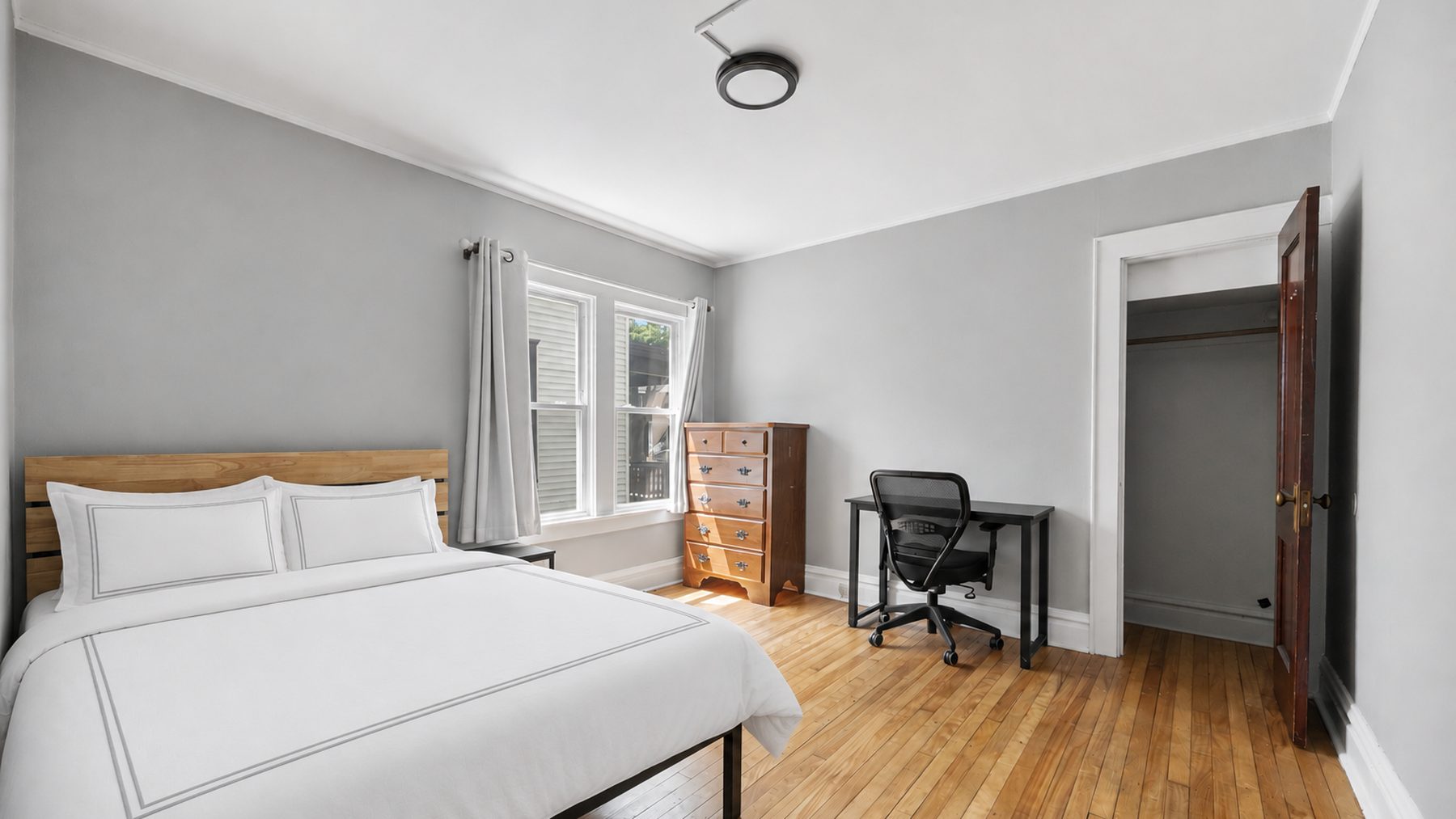 823 Ackerman Avenue - bedroom with desk and closet