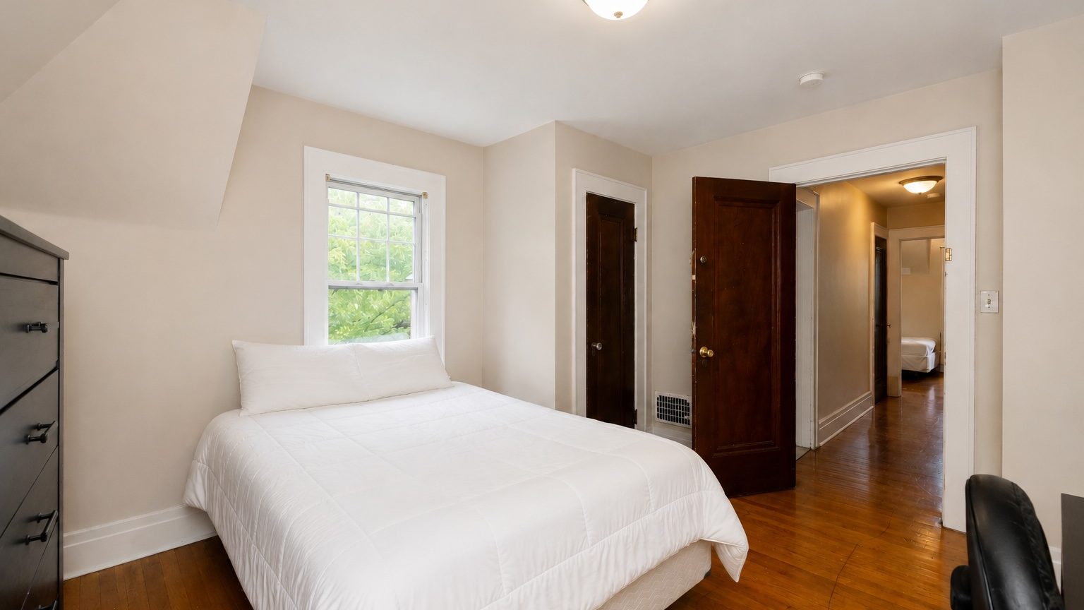 941 Comstock Avenue - bedroom with dresser